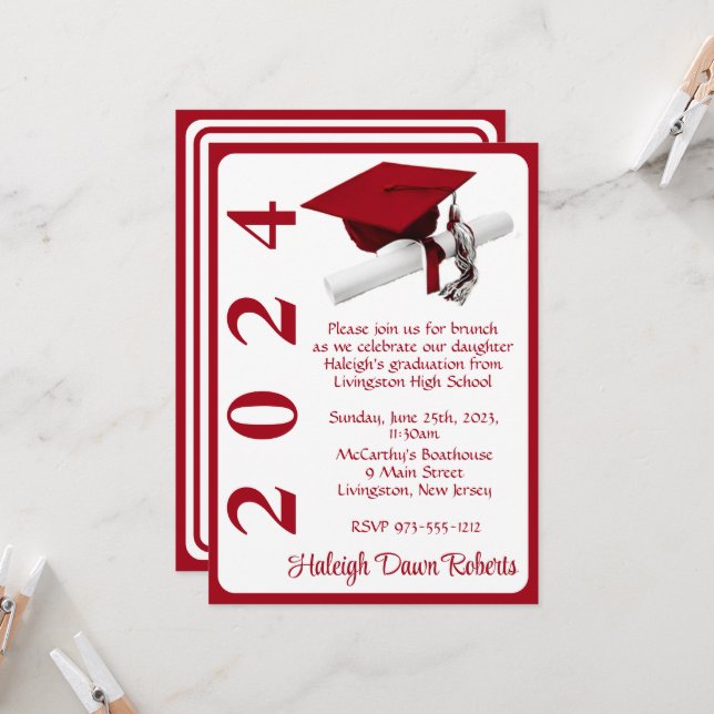 Invitation Casquette & Diplôme 5x7 Scarlet Red Graduation (Devant/Arrière en situation)