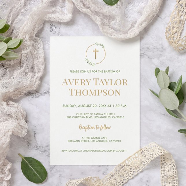 Invitation Chic Gold Cross Aquarelle couronne modèle Baptême (Simple greenery watercolor wreath gold cross baptism invitation)