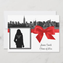 Ciel de NYC en noir et blanc avec photo rouge pour