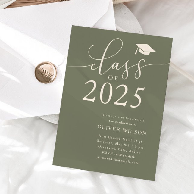 Invitation Classe de 2025 Script Sage Green Graduation Party (Créateur téléchargé)