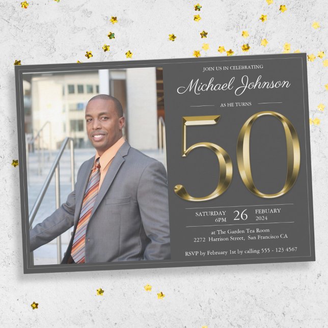 Invitation Classy Dark Grey Gold Photo personnalisée 50e anni (Mockup View)