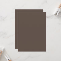 Contre un mur Brown élégant