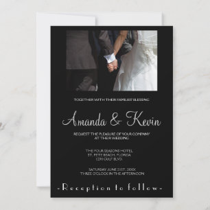 Invitation Couple de mariés romantique et élégant se tenant l
