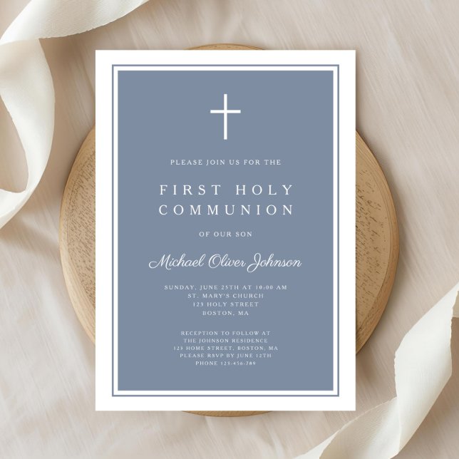 Invitation Croix Bleue Dusty moderne Garçon Première Communio (Modern Dusty Blue Cross Boy First Holy Communion Invitation)