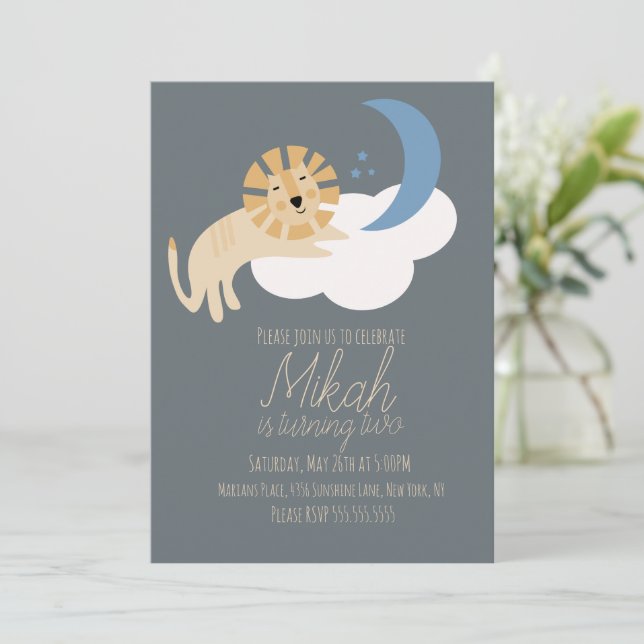 Invitation Cute Lion Moon Nuage fête d'anniversaire (Debout devant)