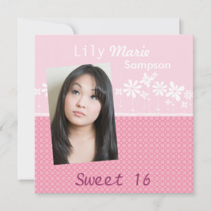 Invitation d'anniversaire avec fleurs roses carrée