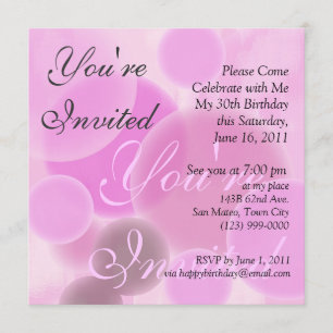 Invitation d'anniversaire dans le rose