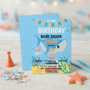 Invitation d'anniversaire de bébé requin mignon
