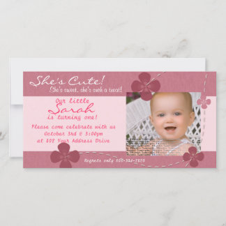 Invitation d'anniversaire moderne Cutie avec fleur