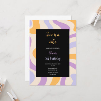 invitation d'anniversaire super bleue, violet et j