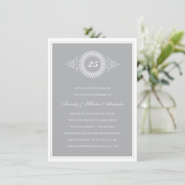 Invitation de fête de médaillon de noces d'argent (Debout devant)