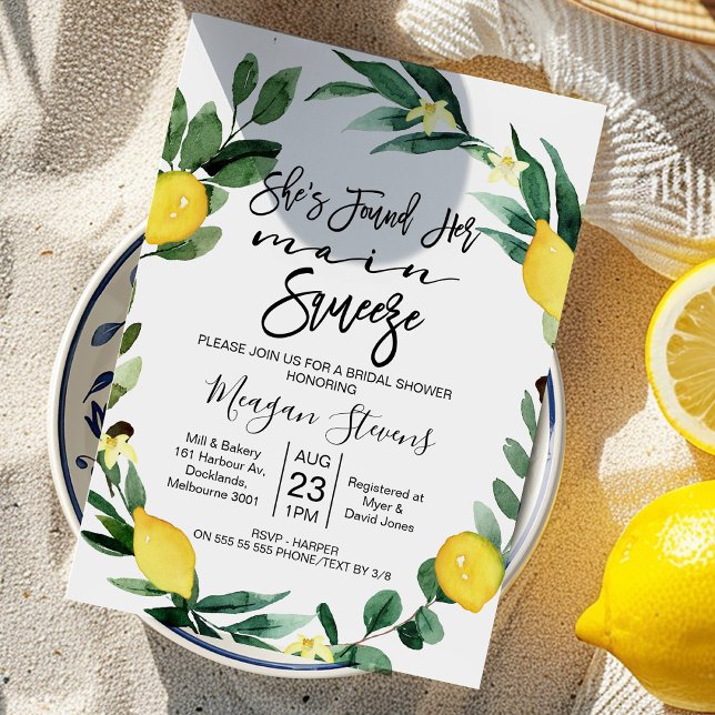 Invitation de la douche nuptiale citron principal (Modern She Found Her Main Squeeze Bridal Shower Invitation, Lemon Wreath, Lemon Themed Bridal Invite)