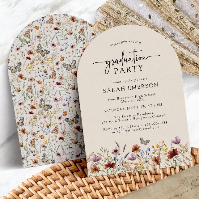 Invitation de remise des diplômes de l'arche de fl (Wildflower Boho Watercolor  Arch Graduation Invitation with Butterfly by Painted Paperie 
)