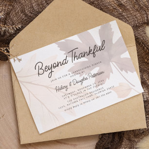 Invitation de Thanksgiving aux feuilles d'automne
