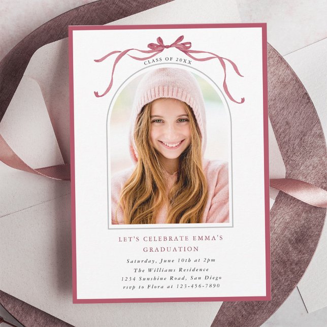 Invitation Deep Blush Bow Graduation Party Arch Photo Minimal (Créateur téléchargé)