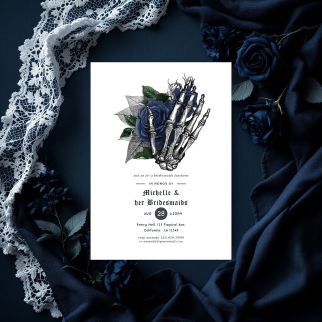 Invitation Déjeuner d'honneur Gothique Floral de Dark Navy (Navy Floral Gothic Skulls Bridesmaids Luncheon Invitation)