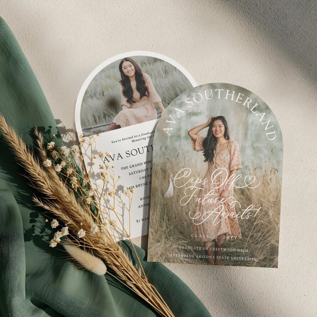 Invitation D'Élégants Casquettes Du Futur Attendent ! Photo d (Elegant Caps Off Future Awaits! Graduation Photo Invitation)