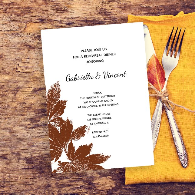 Invitation Dîner de répétition du Mariage du timbre feuille (Fall in Love with this natural woodland wedding rehearsal dinner invitation.)