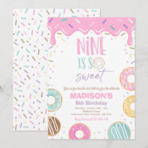 Donut 9e fête d'anniversaire Neuf est si doux