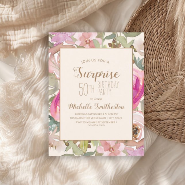 Invitation Doux rose violet Floral Surprise 50e anniversaire (Pink floral and sage green leaves surprise 50th birthday party invitation)