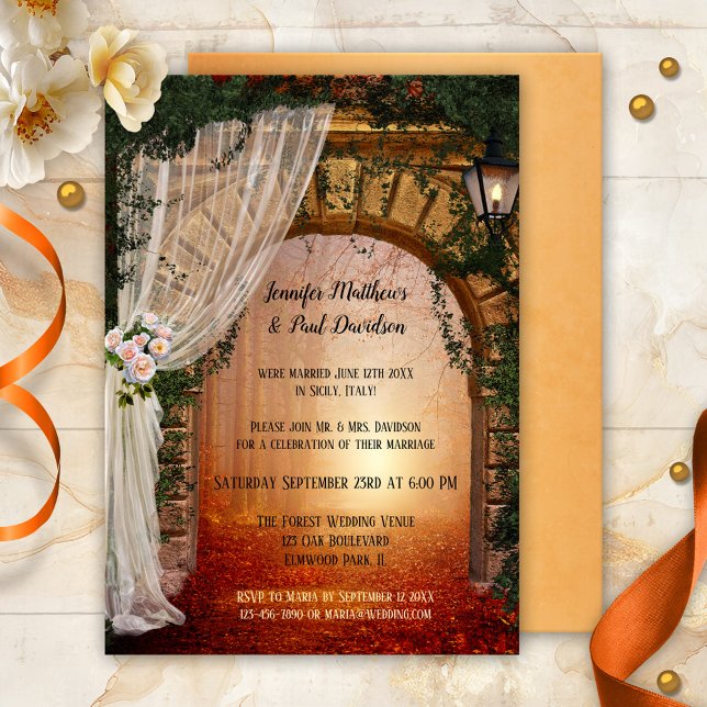 Invitation du mariage du post-mariage de la forêt  (After wedding party invitation featuring a gate leading to a mystical light in the enchanted forest)