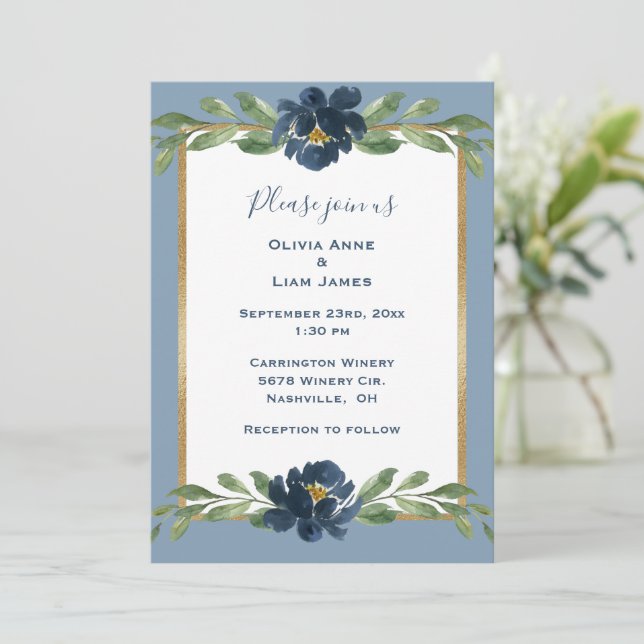Invitation Dusty Blue Floral Élégant Mariage Floral Or (Debout devant)