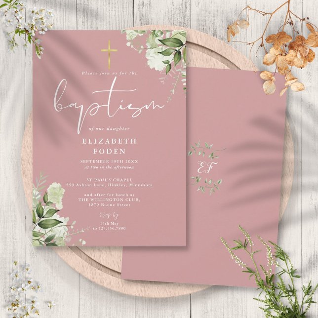Invitation Dusty Rose rose verdure Floral Monogramme Baptême (Dusty Rose Pink Greenery Floral Monogram Baptism Invitation)