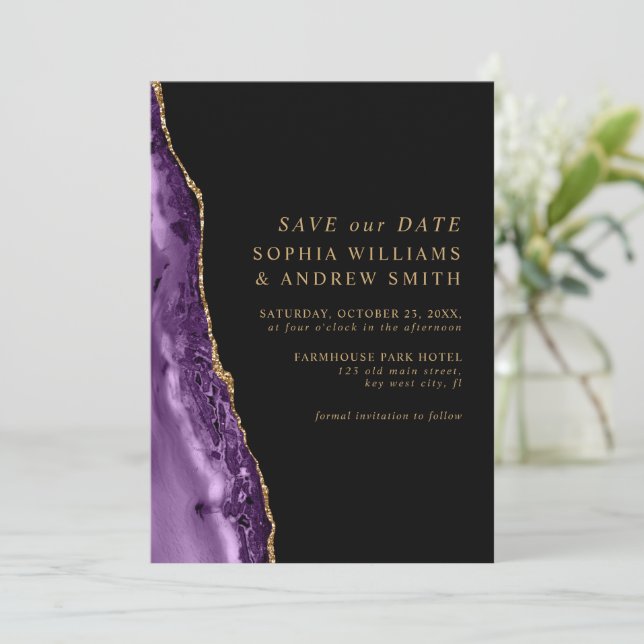 Invitation Économisez la date en violet et or (Debout devant)