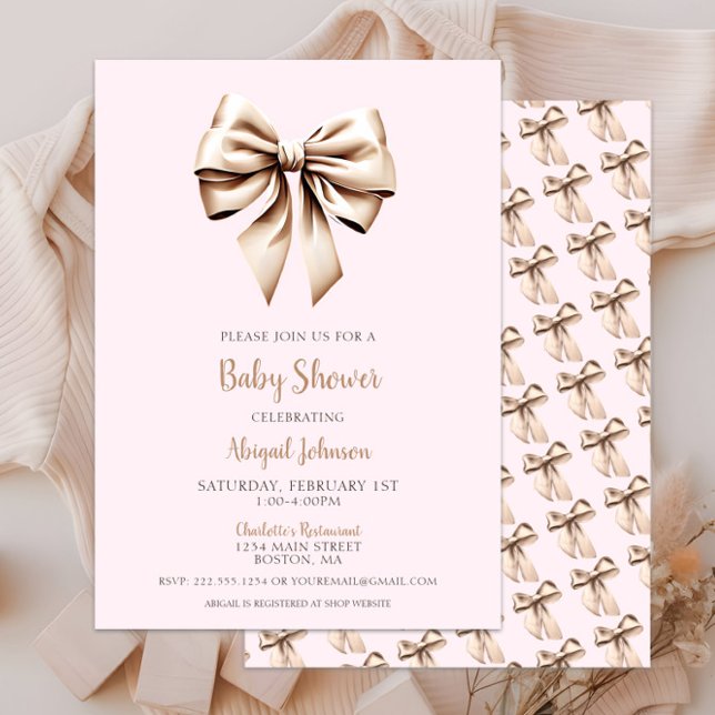 Invitation Élégant Baby shower de la coquette beige rose (Chic Blush Pink Beige Coquette Bow Baby Shower Invitation, Modern Script, Classic Baby Girl Shower)