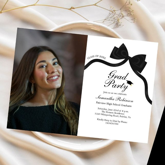 Invitation Élégant Black Bow Graduation Party Photo (Créateur téléchargé)