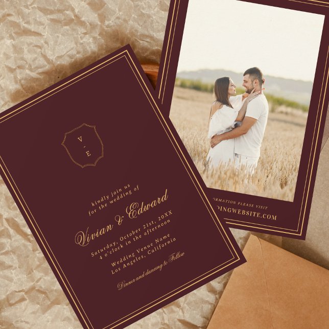 Invitation Elegant Crest Monogram Burgundy & Gold Wedding (Créateur téléchargé)
