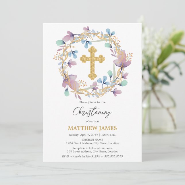 Invitation Elégant Croix d'or Christening Floral (Debout devant)