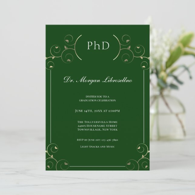 Invitation Élégant doctorat Gold Green Graduation (Debout devant)