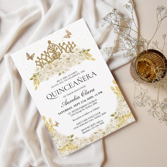 Invitation Elégant Glam Blanc Floral Or Tiara Quinceanera (Créateur téléchargé)