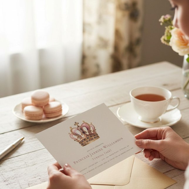 Invitation Elegant Gold and White Stripes Princess Birthday  (Créateur téléchargé)