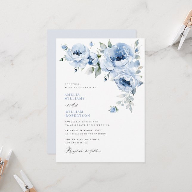 Invitation élégant mariage de calligraphie florale bleu (Devant/Arrière en situation)