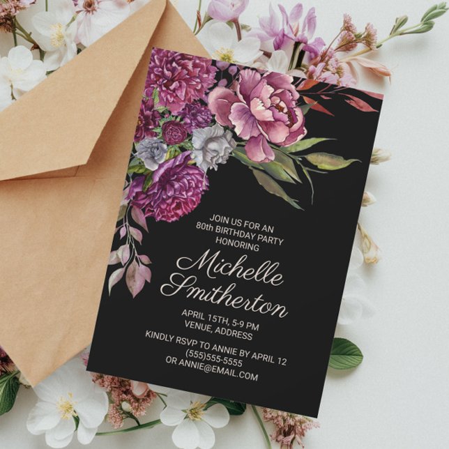Invitation Elégant violet floral noir 80e anniversaire Invita (Elegant purple floral on black birthday party invitation)