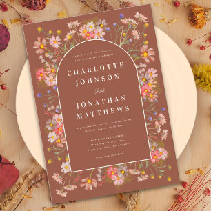 Invitation Élégante Arche en Terracotta avec Fleurs Sauvages 