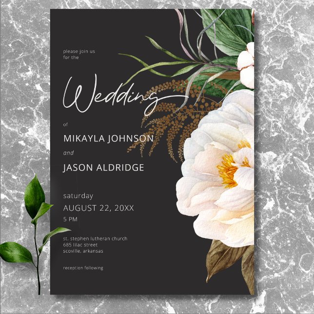 Invitation Elégante pivoines blanches modernes sur Mariage no (Modern Elegant White Peonies on Black Wedding Invitation)