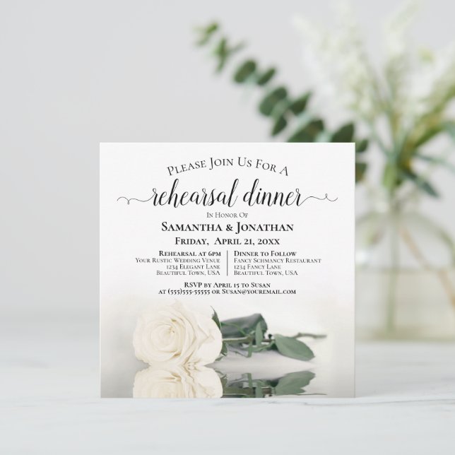 Invitation Élégante Répétition et dîner Mariage Rose blanche (Debout devant)