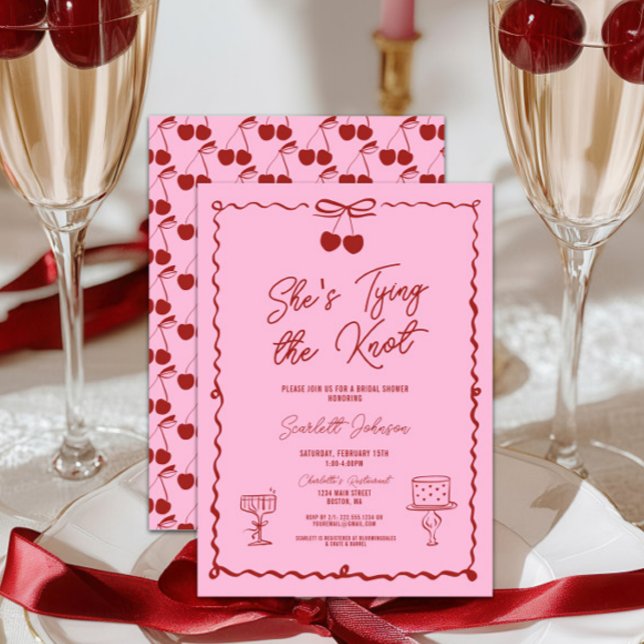 Invitation Elle noue la Fête des mariées rouge cerise de la b (Pink and Cherry Red She's Tying the Knot Bow Bridal Shower Invitations, Chic Trendy, Wavy, Cherries)