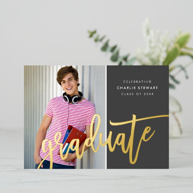 Invitation En Aluminium 2025 GRAD photo calligraphie moderne fun gris or (Debout devant)