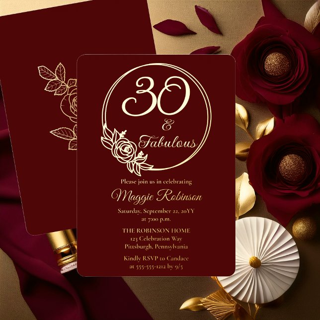 Invitation En Aluminium 30 et fabuleuse fête du 30e anniversaire bloquée (Elegant Rose Wreath 30 and Fabulous 30th Birthday Party Burgundy Stamped Gold Foil Invitation )