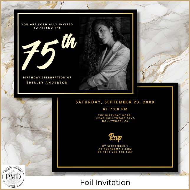 Invitation En Aluminium 75e anniversaire Photo Black Gold Elegant (75th Birthday Elegant Photo Black and Gold Foil Invitation with Party Details on the Back.)
