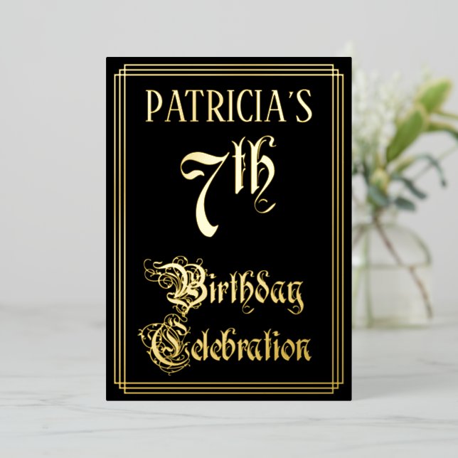 Invitation En Aluminium 7e fête d'anniversaire — Script fantaisie et nom p (Debout devant)