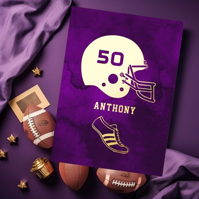 Invitation En Aluminium Chalboard d'anniversaire de football violet et or (Créateur téléchargé)