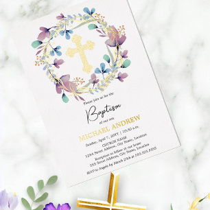 Invitation En Aluminium Croix dorée élégante Baptême Floral