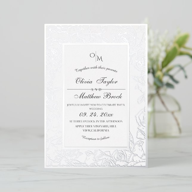 Invitation En Aluminium Élégant Mariage de fleurs modernes blanches (Debout devant)