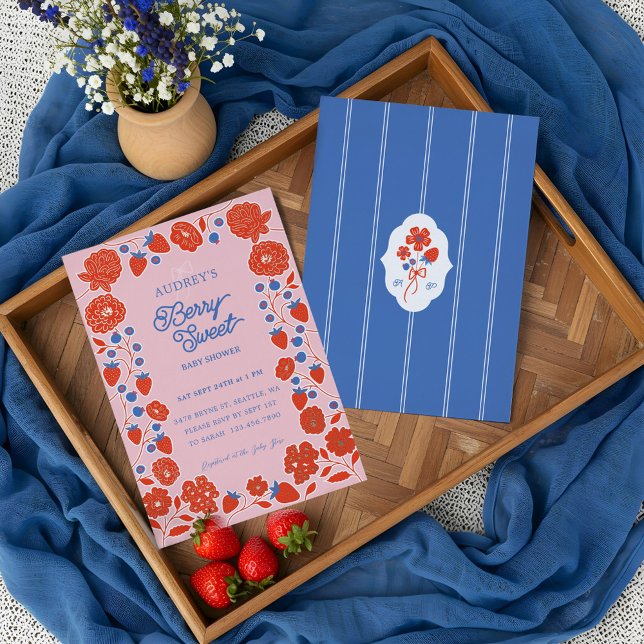 Invitation En Aluminium Fraises, bleuets et fleurs de baies (Berry Sweet Strawberries, Blueberries & Blooms Foil Invitation)