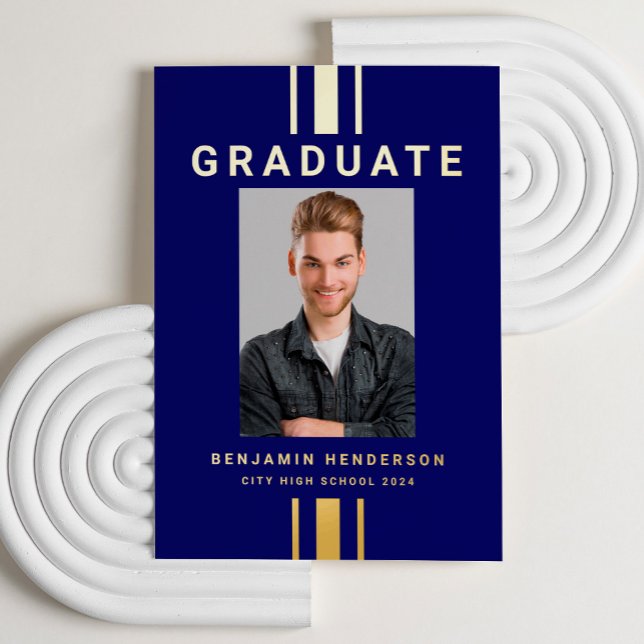 Invitation En Aluminium Graduation moderne Marine Blue Gold Foil Faire-par (Modern Graduation Navy Blue Gold Foil Announcement Card)